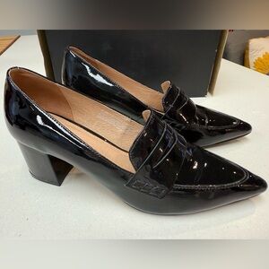 Halogen Isabelle Pointy Toe Pumps in black patent leather Size 6.5